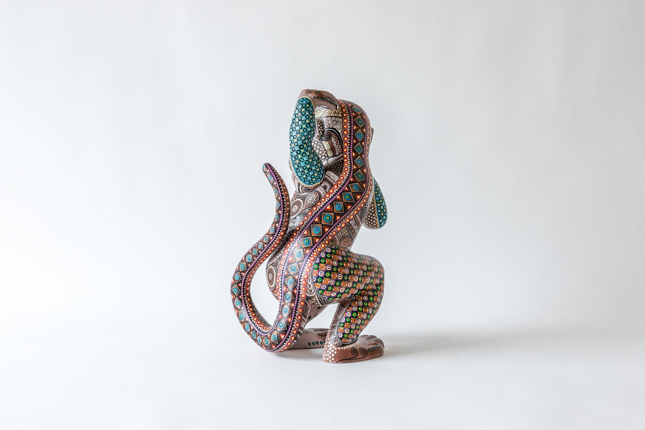 Hand-carved Oaxacan monkey alebrije carved by Manuel Cruz Prudencio, painted by Rubi Martinez